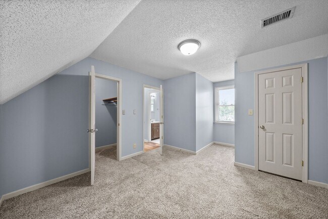 Building Photo - Nice Home on Cul-Du-Sac Large Backyard clo...