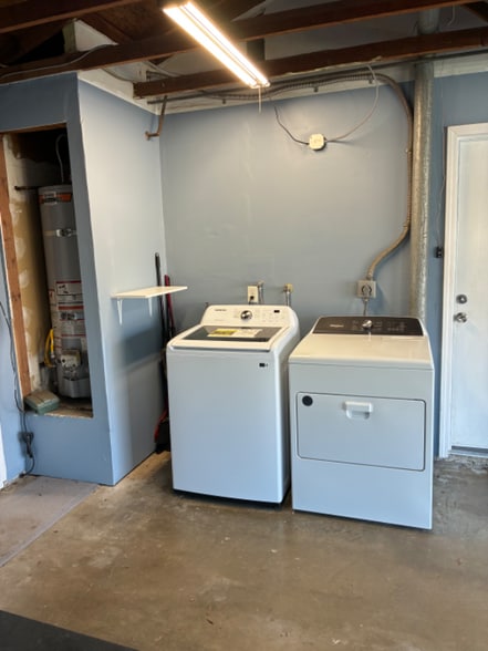 Building Photo - 1896 Barnett Way