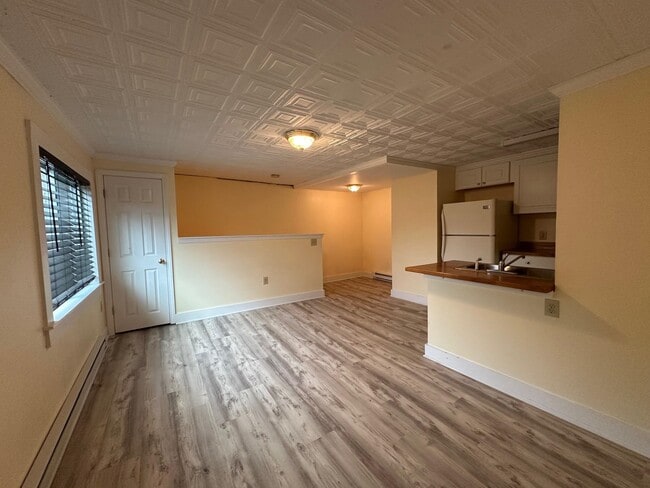 Building Photo - 23 Ashuelot St