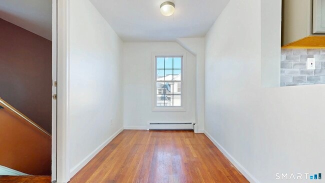 Building Photo - 108 Adams St