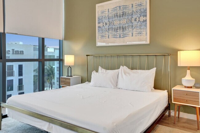 Building Photo - 1220 17th St