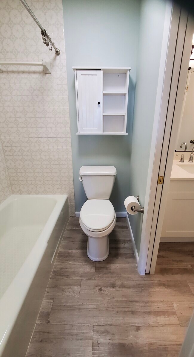 Building Photo - 1675 Cedarwood Dr