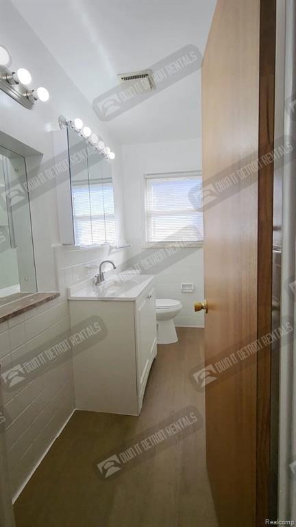 Building Photo - 1519 Midland Blvd