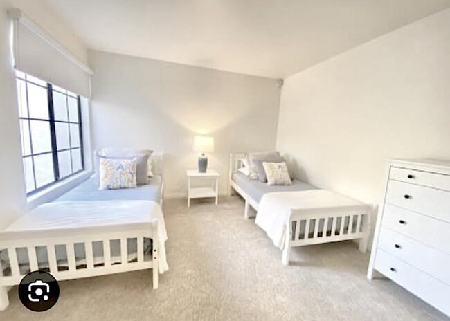 Building Photo - 1261 Franciscan Ct