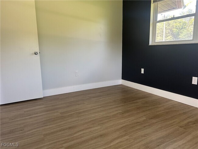 Building Photo - 173 Golfpoint Dr