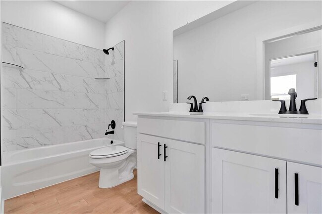 Building Photo - 4805 W Sturgeon St