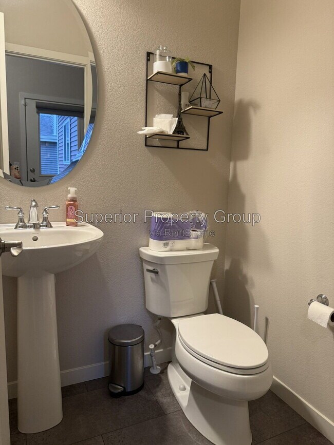 Building Photo - 2865 Endive Dr