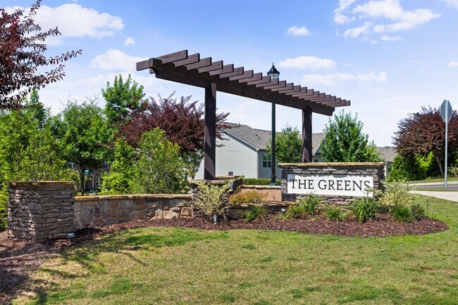 Building Photo - Beautiful 3 bed, 2.5 bath townhome in The ...