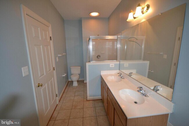Building Photo - 2236 Sussex Way