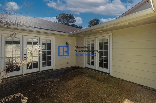 Building Photo - 2 Bed/2 Bath Townhouse in Brandon