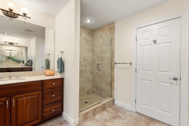 Building Photo - 53 Drabbington Way