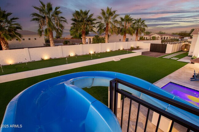 Building Photo - 2506 S 186th Dr