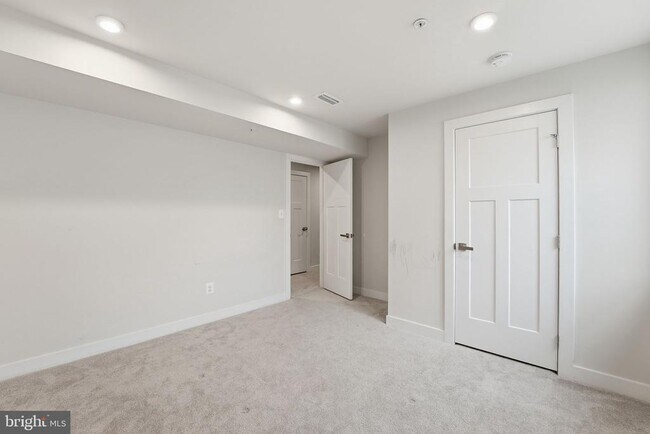 Building Photo - 11190 Wheeler Ridge Dr