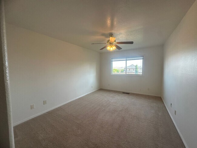 Building Photo - Charming Ranch Farmhouse in St. George – Spacious & Serene!