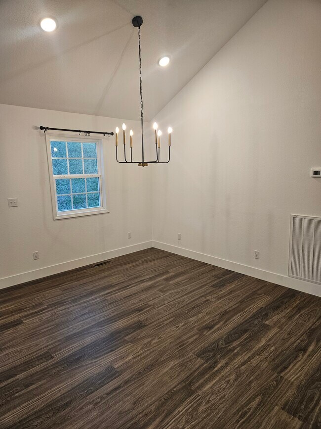 Building Photo - 260 Freedom Ave