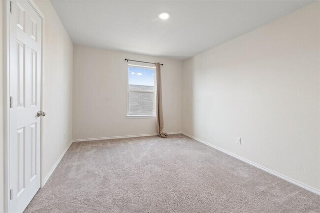 Building Photo - 201 Katie Elder Dr