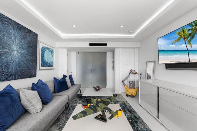 Building Photo - 545 S Fort Lauderdale Beach Blvd