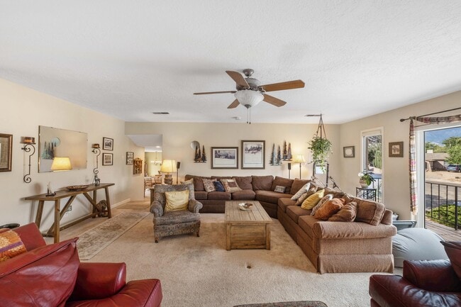 Building Photo - 3615 Horacio Ct NE