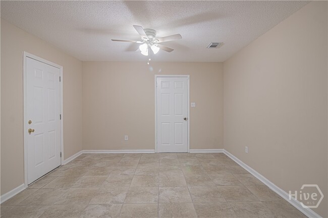 Building Photo - 7116 Skidaway Rd