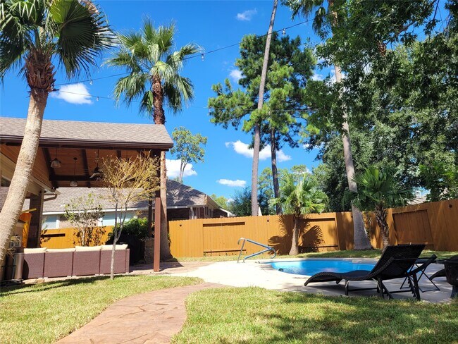 Building Photo - 14422 Light Falls Ct