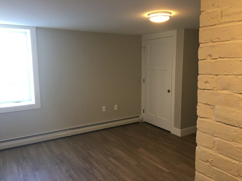 Building Photo - 151 Portsmouth Ave