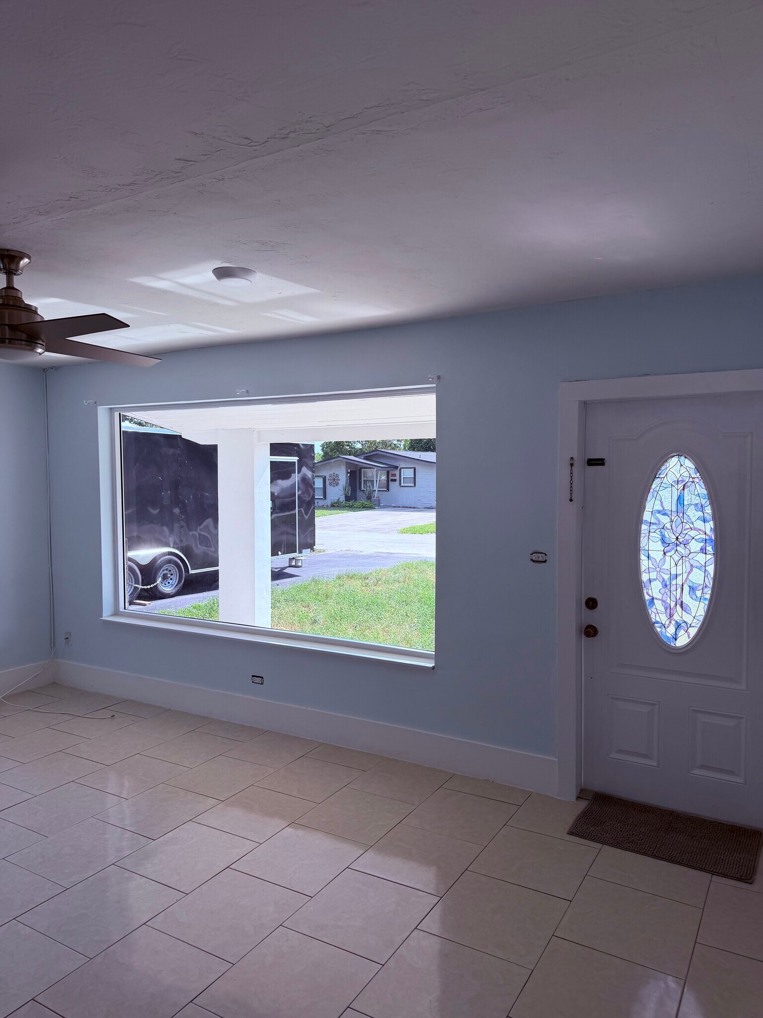 Building Photo - 2707 Pine Tree Dr