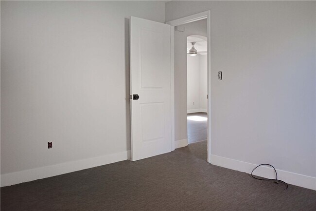 Building Photo - 905 Burchfield Rd