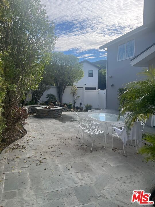 Building Photo - 1419 Avenida de Cortez