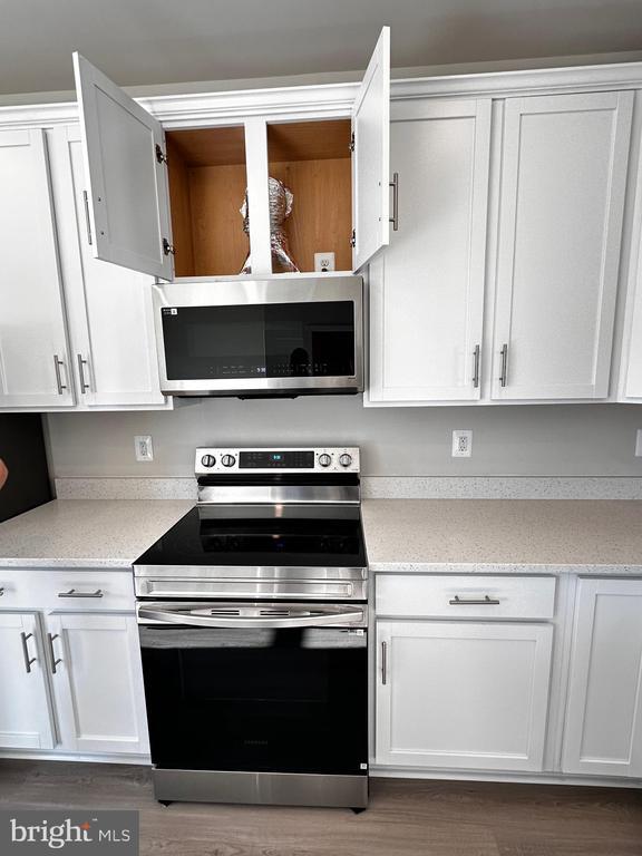 Building Photo - 30 Trotting Rd