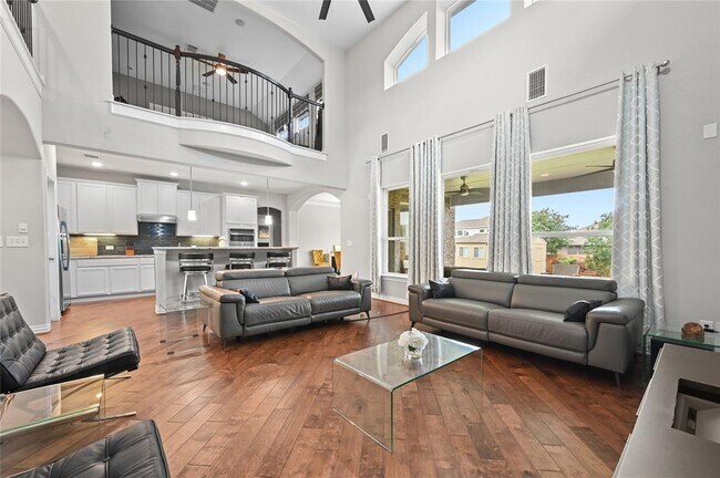 Building Photo - 311 Tangerine Dr