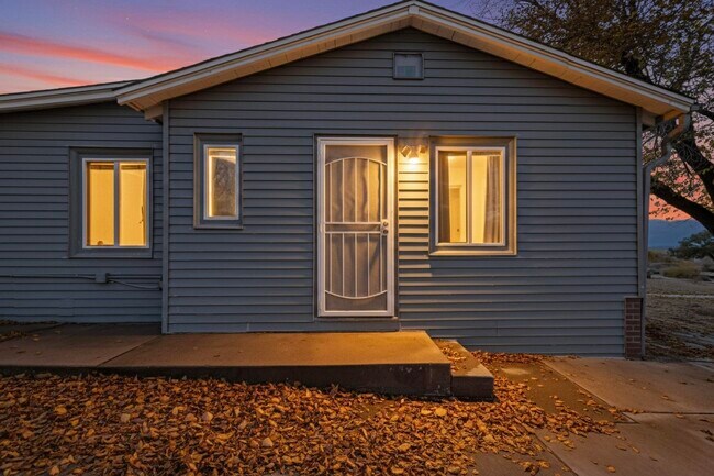 Building Photo - 1640 Stanford Dr NE