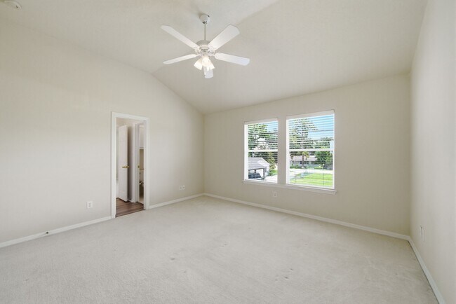 Building Photo - 1413 Whispering Pines Dr
