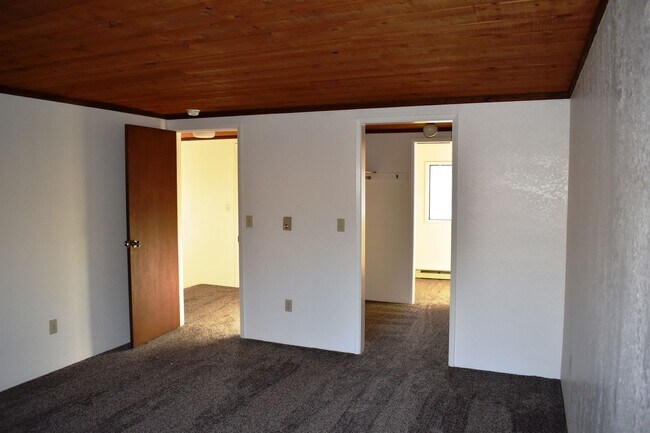 Building Photo - Whitefish River Duplex