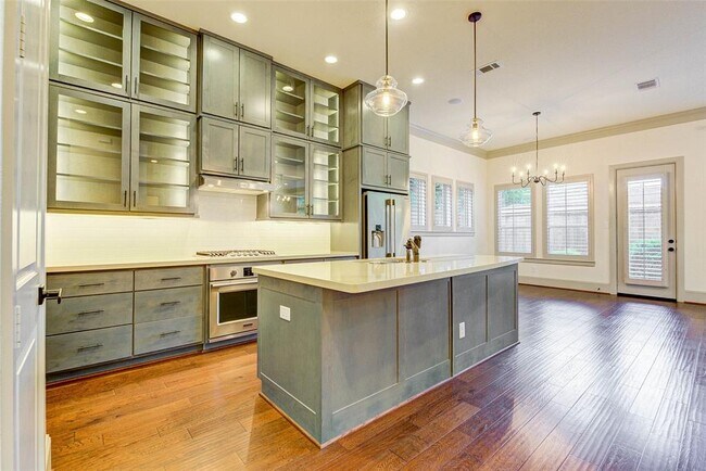 Building Photo - 5710 Brancott Way