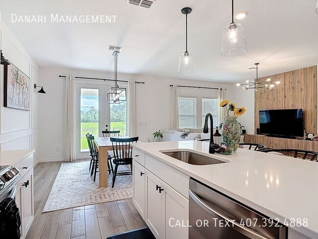 Building Photo - 1348 Sterling Pointe Dr