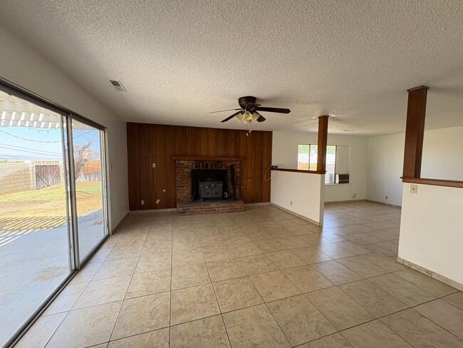 Building Photo - 202 Terrace Dr