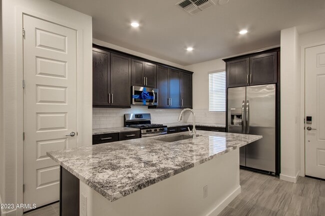 Building Photo - 1087 E Chapman Dr