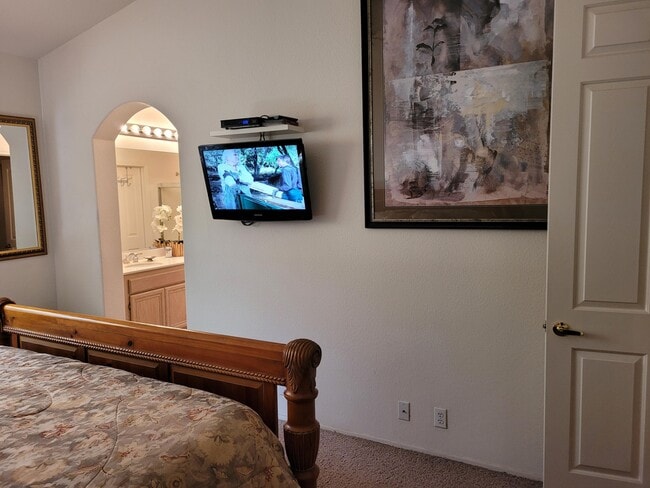 Building Photo - 29704 W Trancas Dr