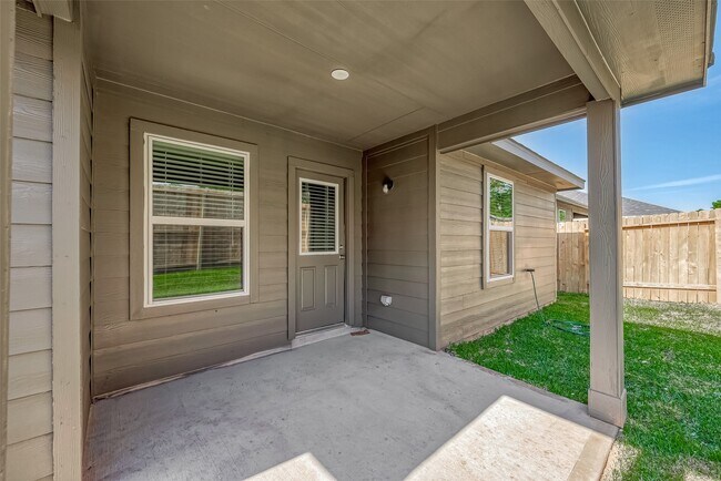 Building Photo - 22814 Ephesus Ave