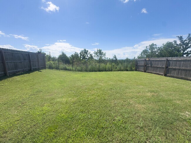Building Photo - 234 Highland View Dr