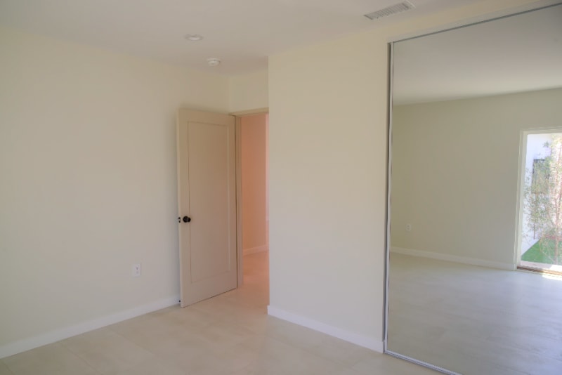 Building Photo - 3362 W Imperial Hwy