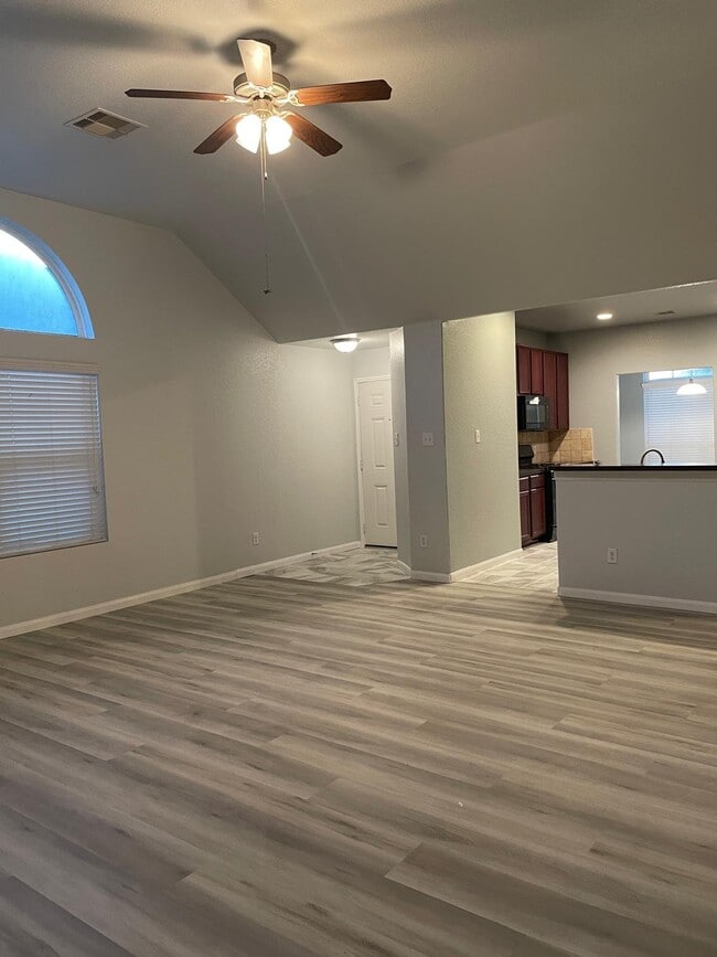 Building Photo - 8127 Redbud Point Ln