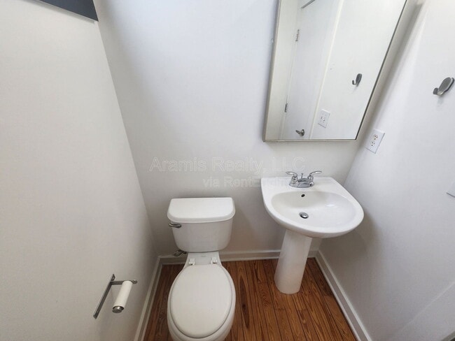 Building Photo - 1282 MacKintosh pknw