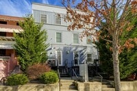 Building Photo - Great 1BR in Columbia Heights