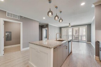 Building Photo - 3517 Windhaven Pkwy