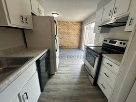 Building Photo - Georgetown Apartments