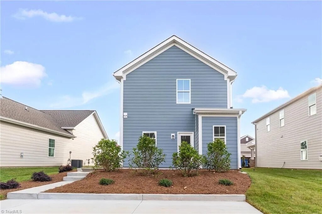 Building Photo - 1714 Creekline Dr