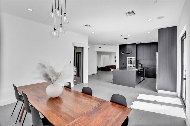 Building Photo - 4092 NW 88th Ter