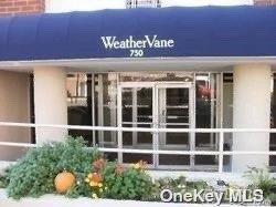 Primary Photo - 750 Shore Rd