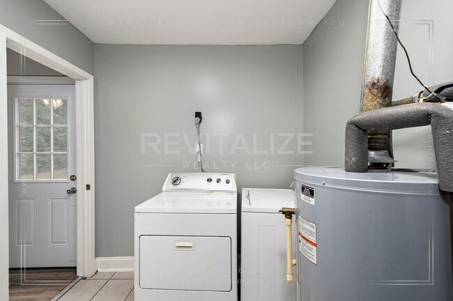 Building Photo - Desirable 3 Bed 1 Bath Ranch Style Home in Parkview Estates